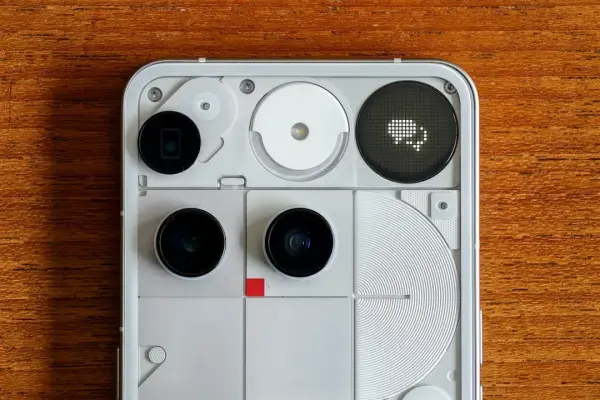 Nothing dự định ra mắt “thiết bị gốc AI đầu tiên” vào năm sau